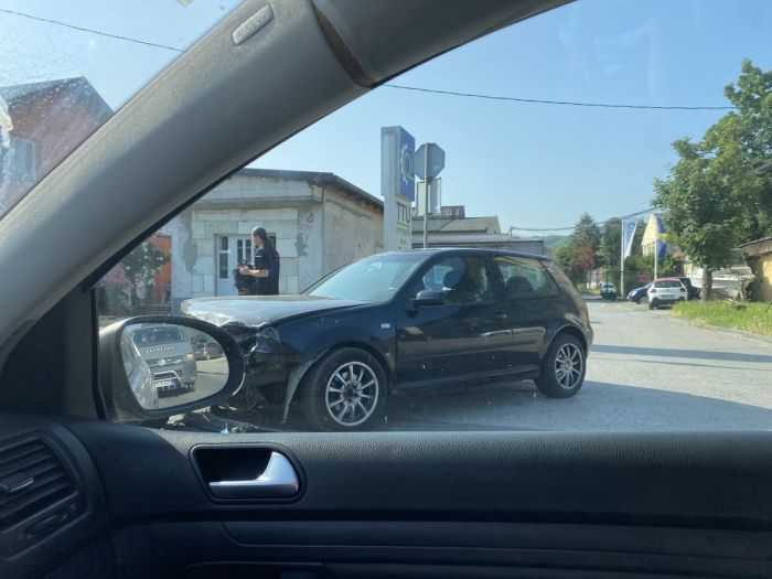 Deset saobraćajnih nesreća u TK, sedam osoba povrijeđeno