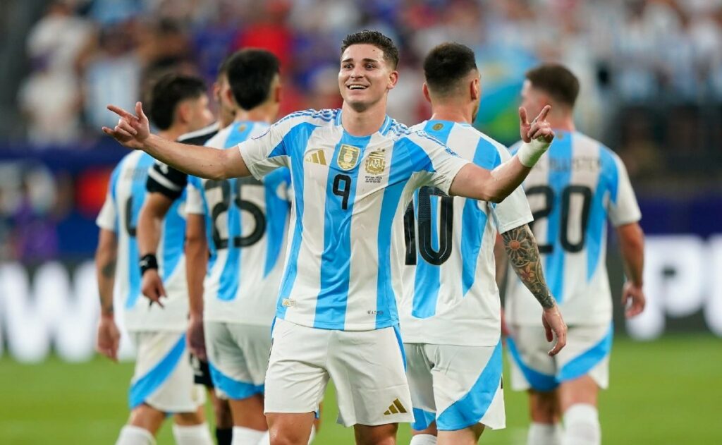 Argentina razbila Čile: Spektakularan gol Alvareza