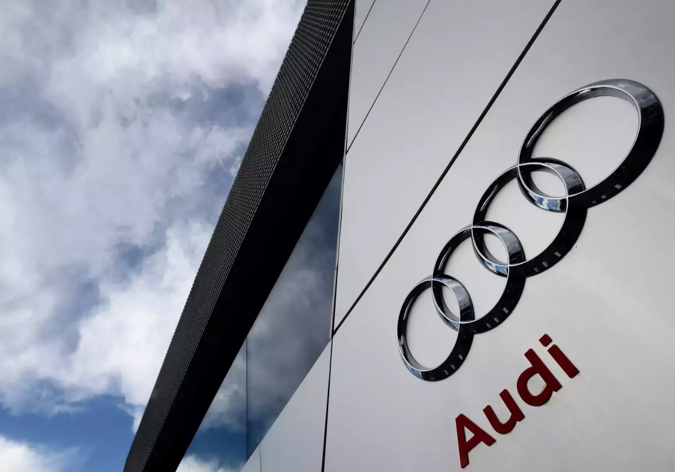 Audi iz premiuma prerasta u luksuzni brend