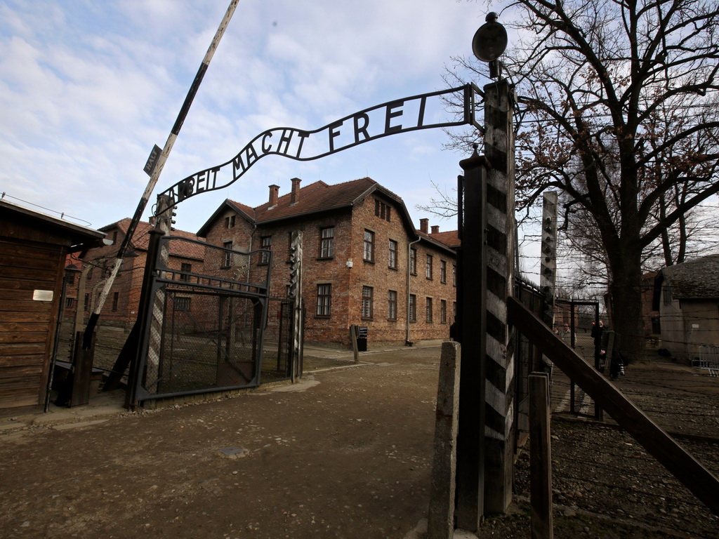 Auschwitz nakon 80 godina: Političari šute, preživjeli govore