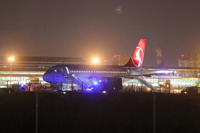 Avion Turkish Airlinesa primio prijetnju bombom, prinudno sletio u Bukurešt