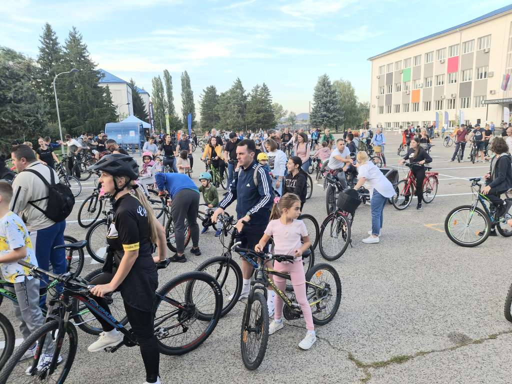 Banjalučani organizovanom vožnjom bicikala ukazali na potrebu alternativnih načina prevoza po gradu