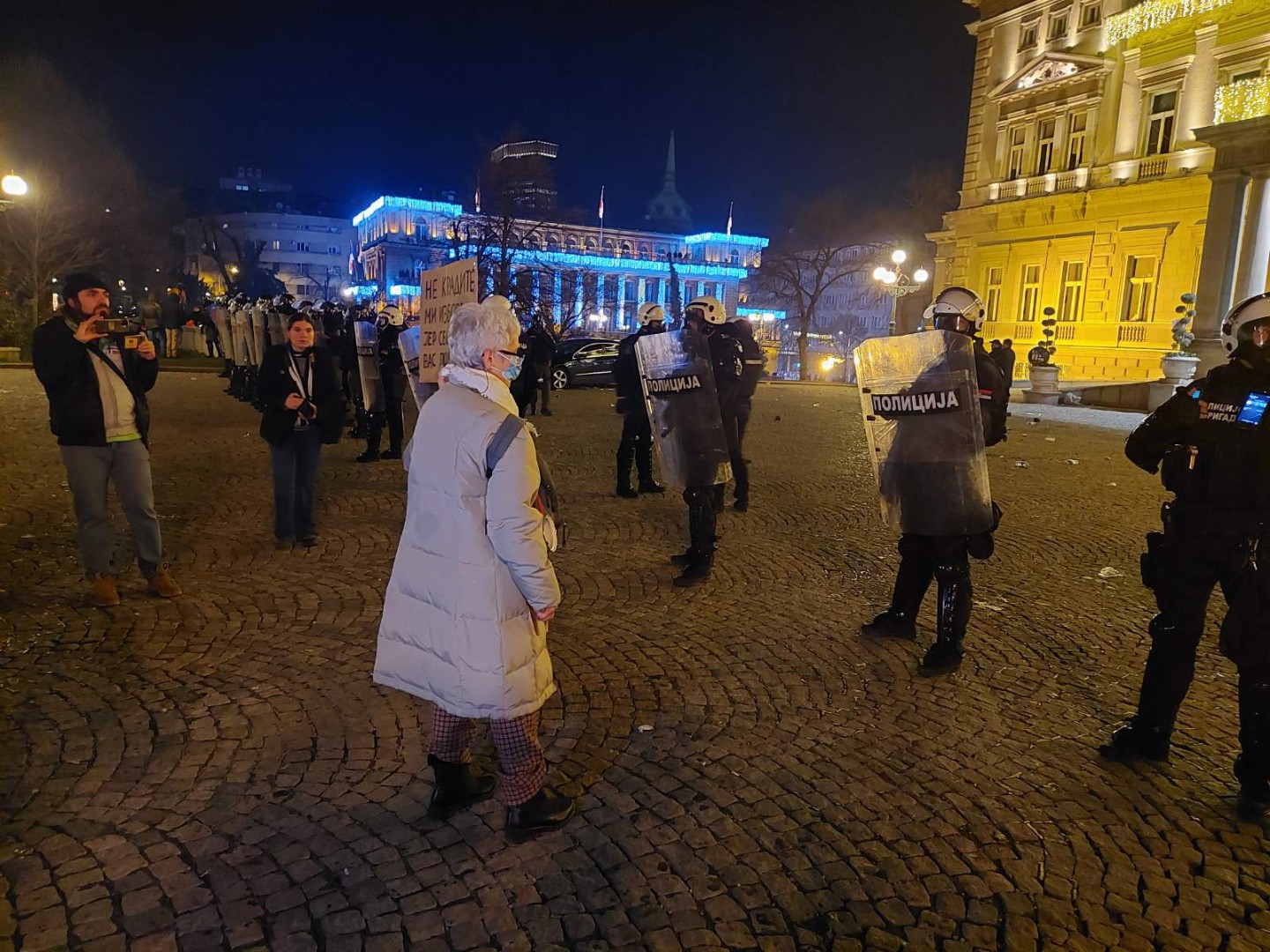 Beograd: Policija rastjerala demonstrante, ima uhapšenih