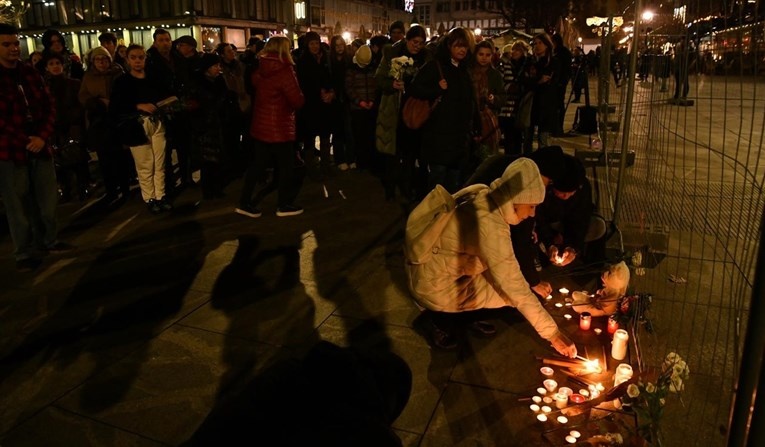 Beograđani palili svijeće za žrtve napada u zagrebačkoj školi