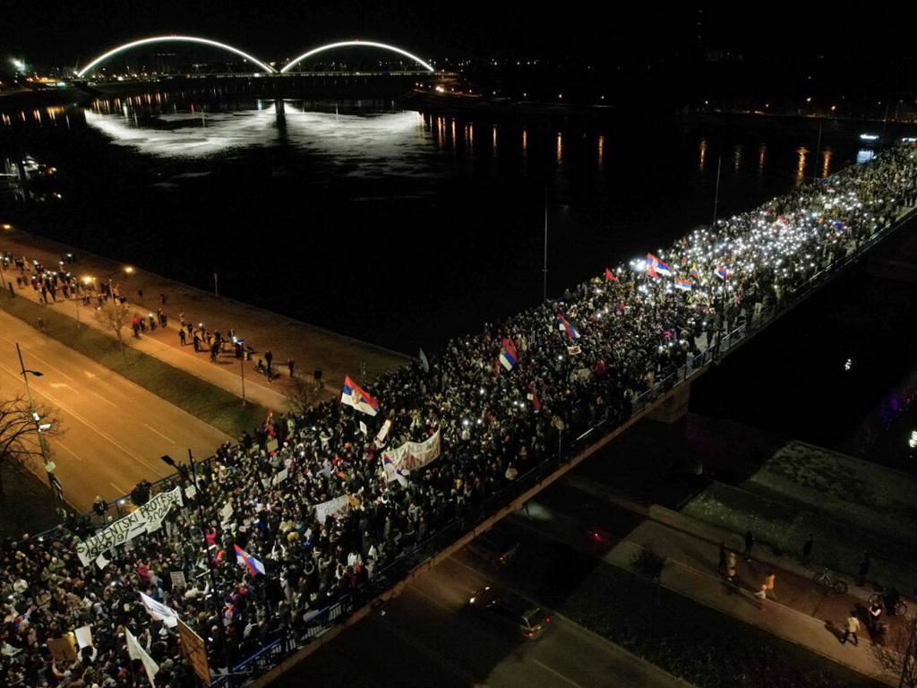 Beogradski studenti stigli u Novi Sad, prizori će zalediti Vučića