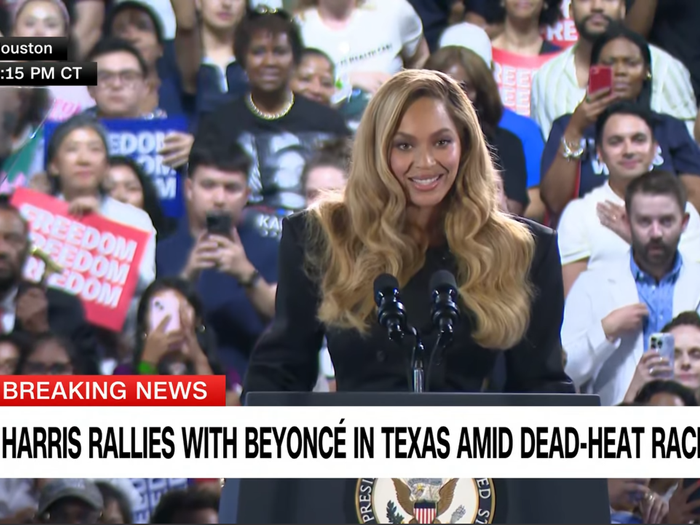 Beyonce podržala Kamalu na skupu: Ovdje sam kao majka!