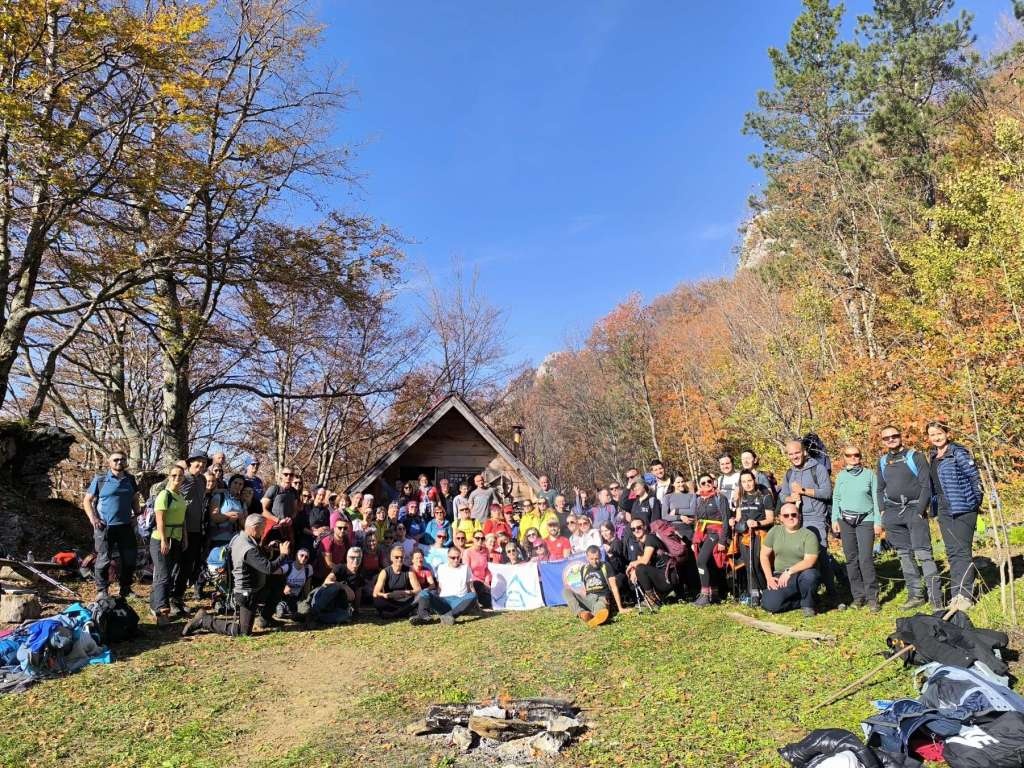 Bh. planinari na pohodu za pomoć stanovništvu Jablanice stradalom u poplavama