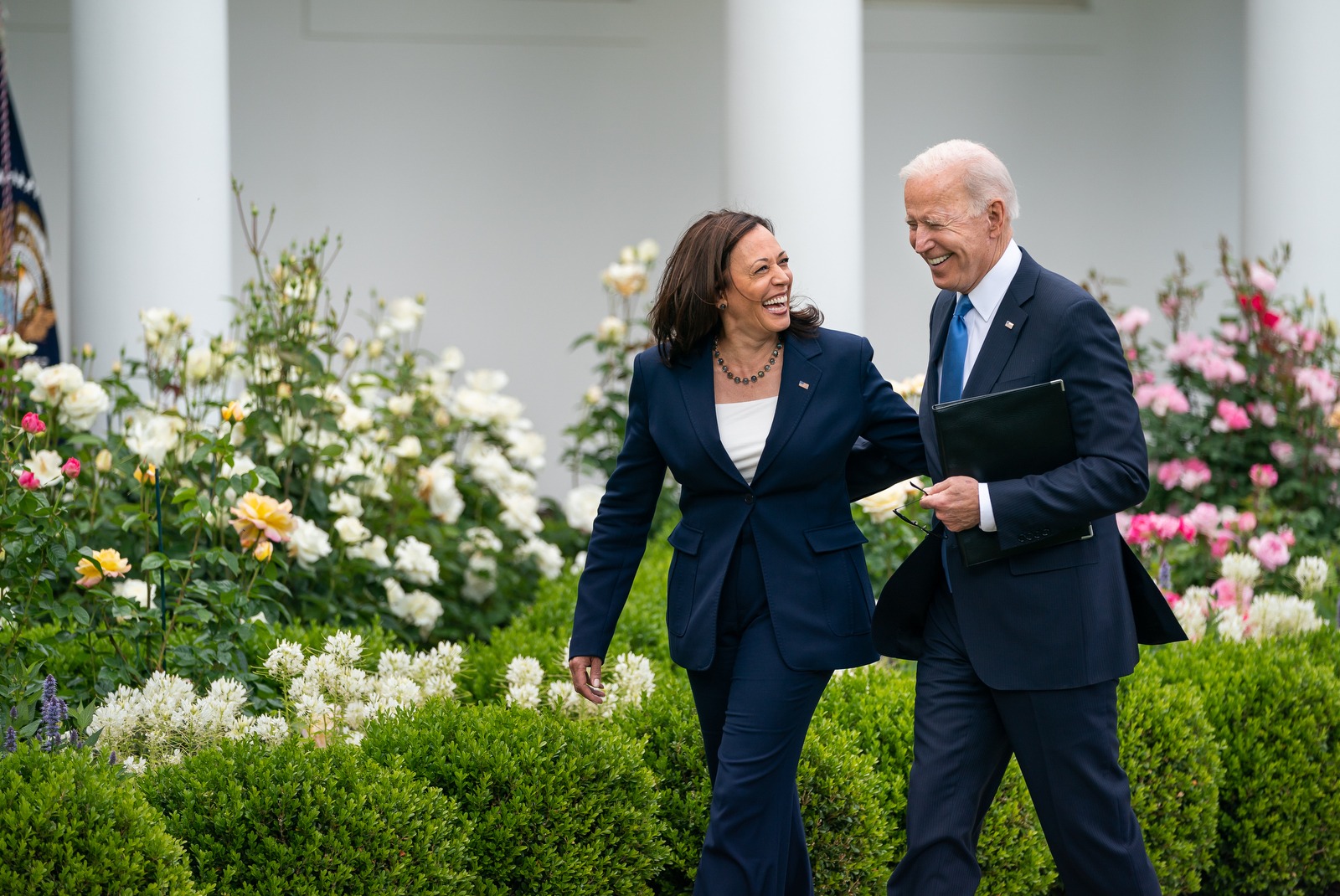 Biden pozvao Demokrate da podrže Kamalu Harris i pobijede Trumpa