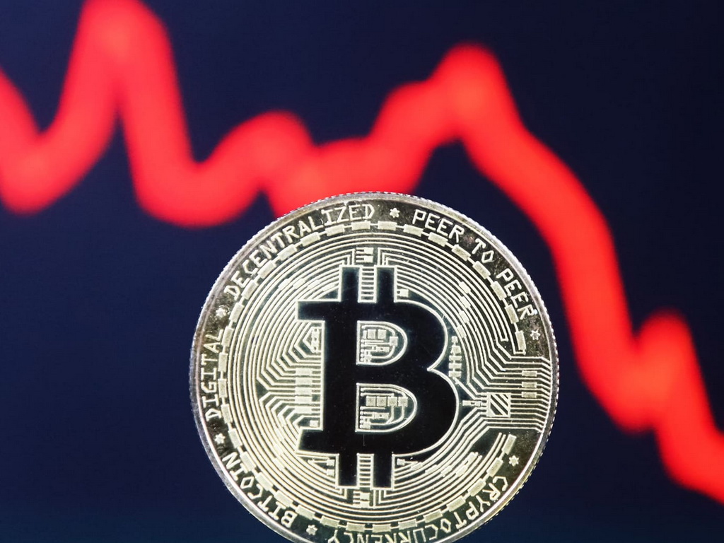 Bitcoin prvi put u historiji prešao 100.000 dolara