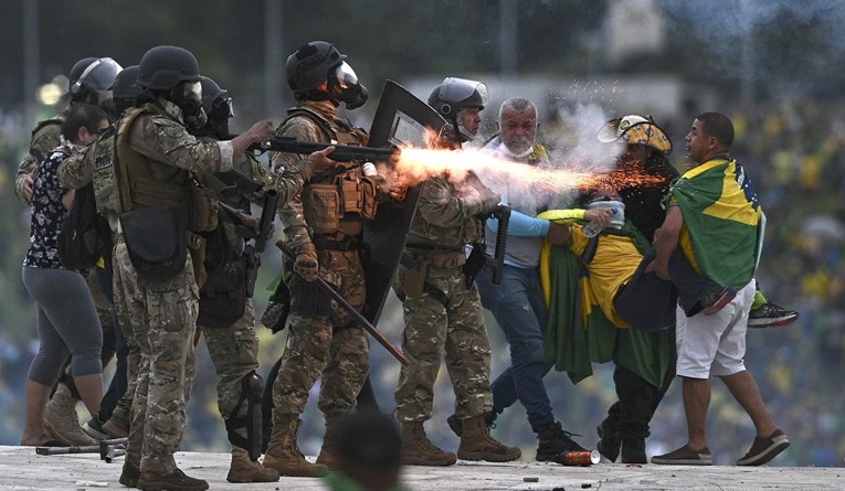 Brazil: Uhapšeno 400 Bolsonarovih pristalica