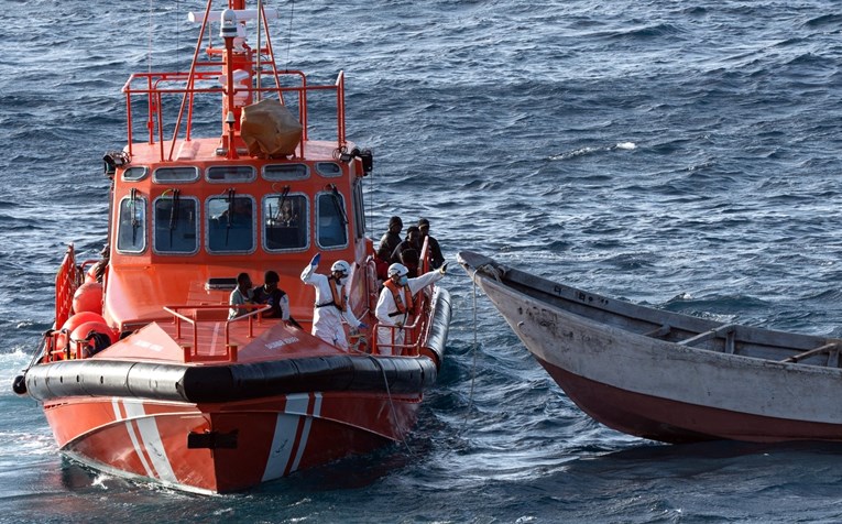 Brod s 30 tijela u raspadajućem stanju pronađen uz obalu Senegala