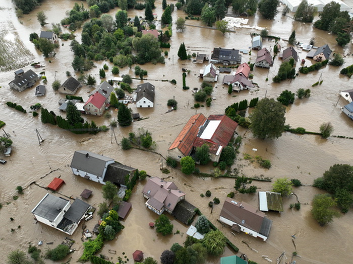 Broj mrtvih u poplavama na jugozapadu Poljske porastao na devet