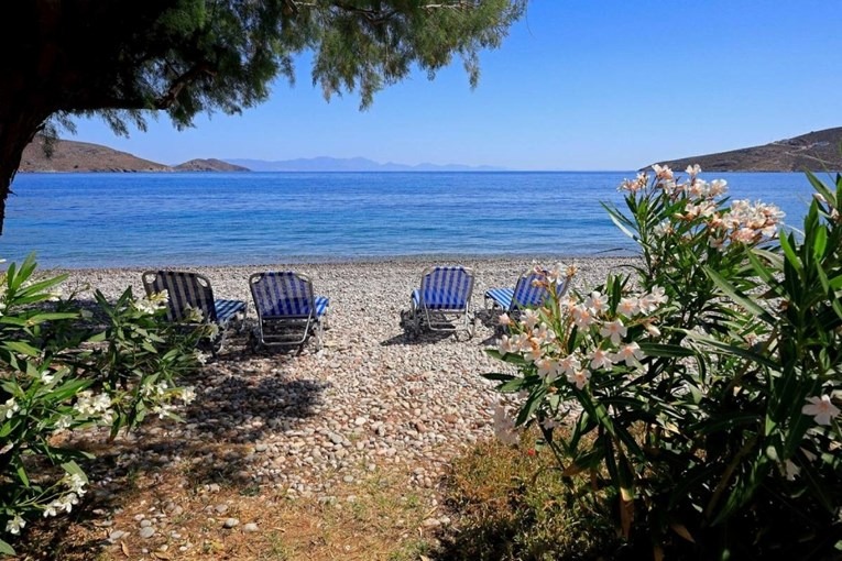Burno na grčkim plažama, ljudi su bijesni zbog ležaljki