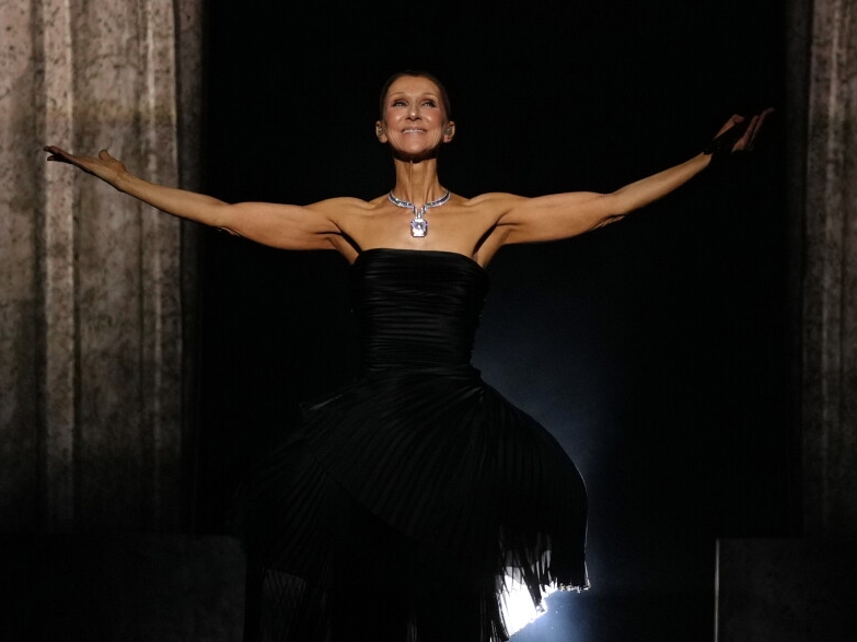 Celine Dion se vratila na koncertnu scenu uz visokotehnološku produkciju