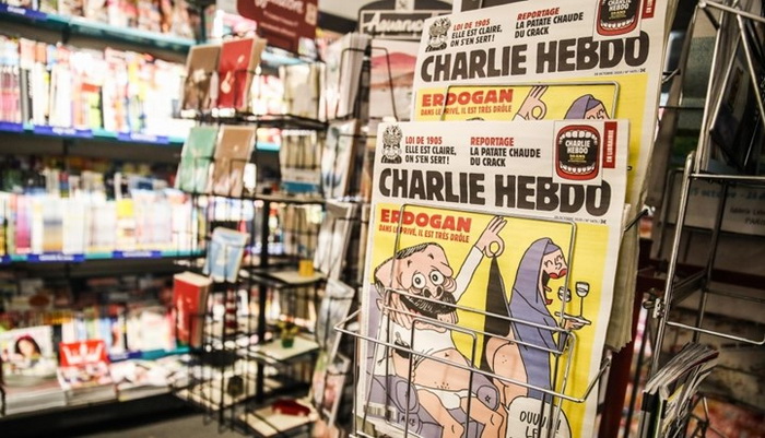 Charlie Hebdo objavio karikature ajatolaha Hamneija