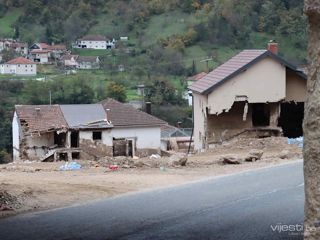 Zbog kiše sve službe u pripravnosti, mještani Jablanice u strahu