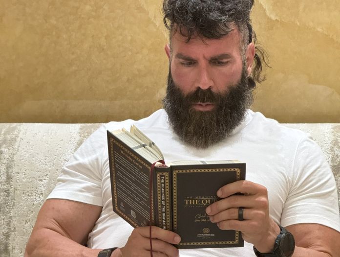 Dan Bilzerian: Propagira se mržnja prema islamu, a Izraelci tretiraju Palestince kao životinje