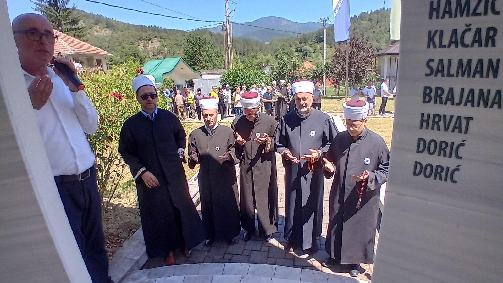 'Dan sjećanja' u Rudom okupio imame, predstavnike vlasti, porodice ubijenih Bošnjaka...