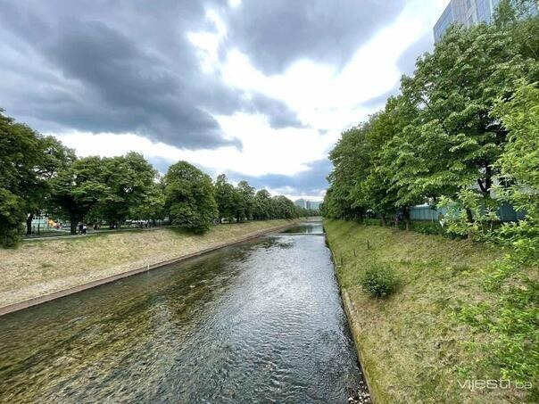 Danas se očekuje kiša i lokalni pljuskovi, na vrhovima planina moguć snijeg