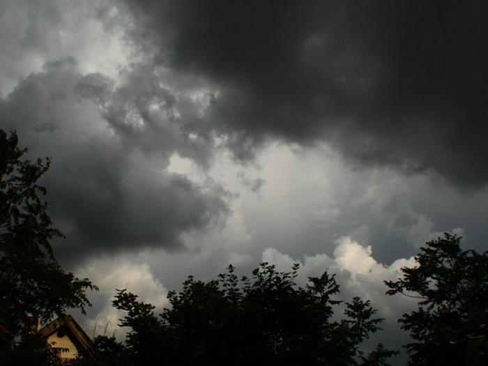 Danas umjereno do pretežno oblačno, najviša dnevna temperatura do 24 stepena na jugu