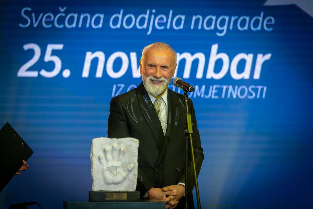 Dini Merlinu dodijeljena nagrada za životno djelo '25. novembar'