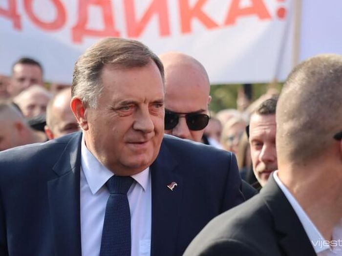 Dodik izgubio sve adute: Moli za pregovaračko rješenje