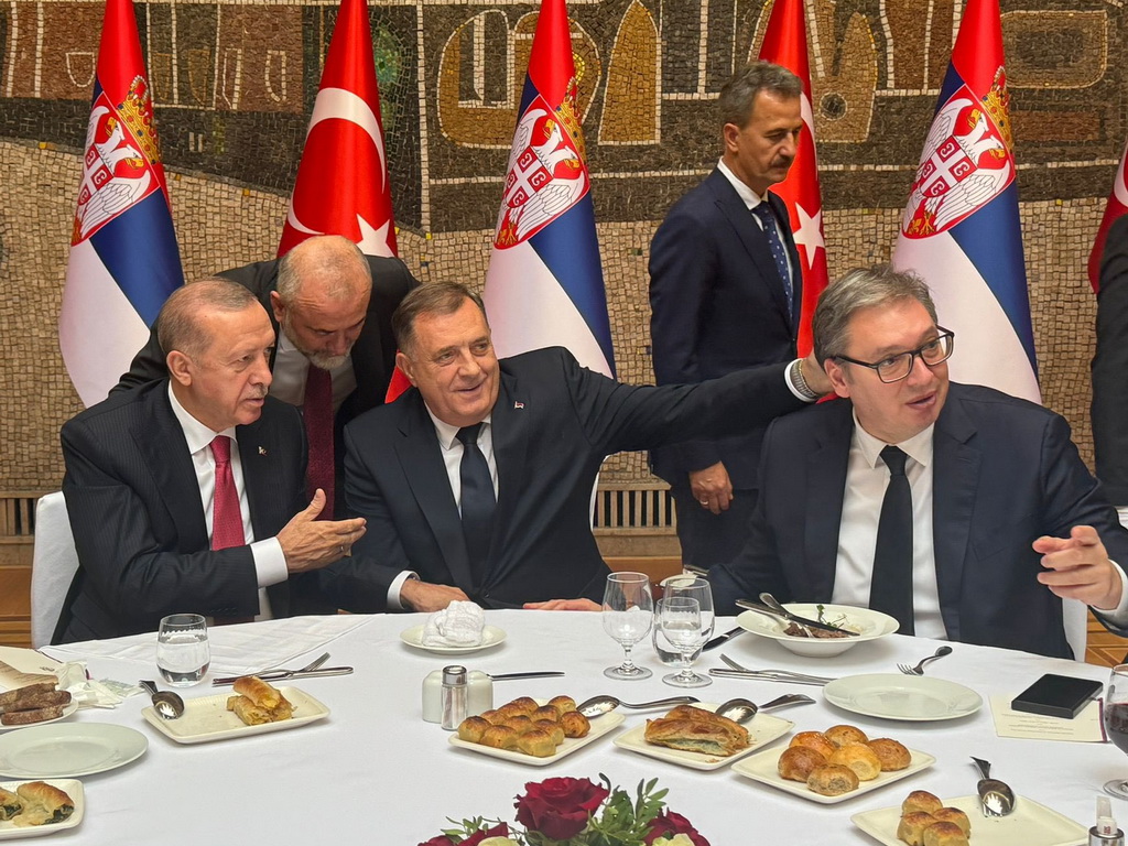 Dodik na ručku sa Vučićem i Erdoganom