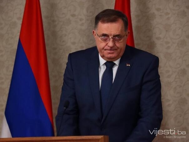 Dodik: Traži se način da muškarci iz RS služe vojni rok u Srbiji