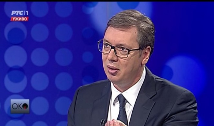 Dok je Vučić gostovao na RTS-u, njegovo obezbjeđenje čuvalo kablove