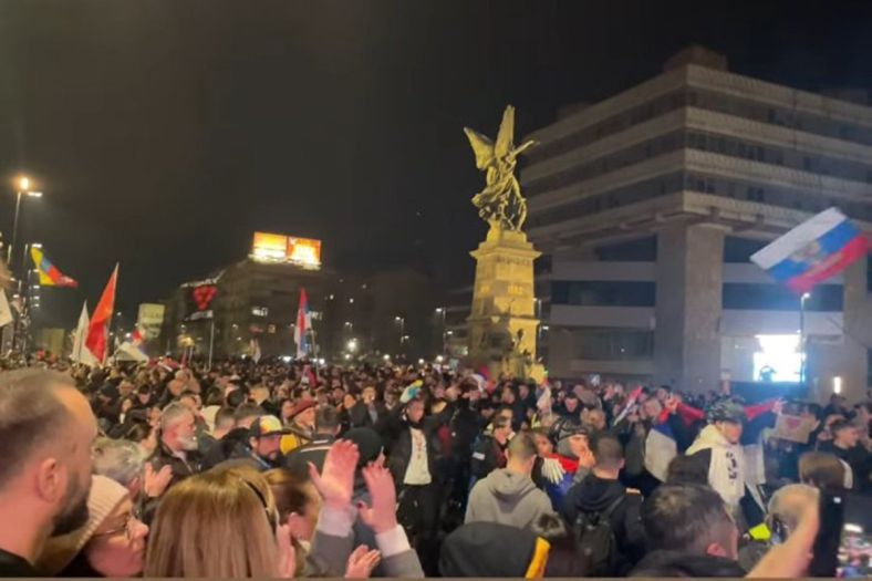 Dok se Vučić bavi BiH, u Srbiji nastavljeni protesti: Studenti nastavili put