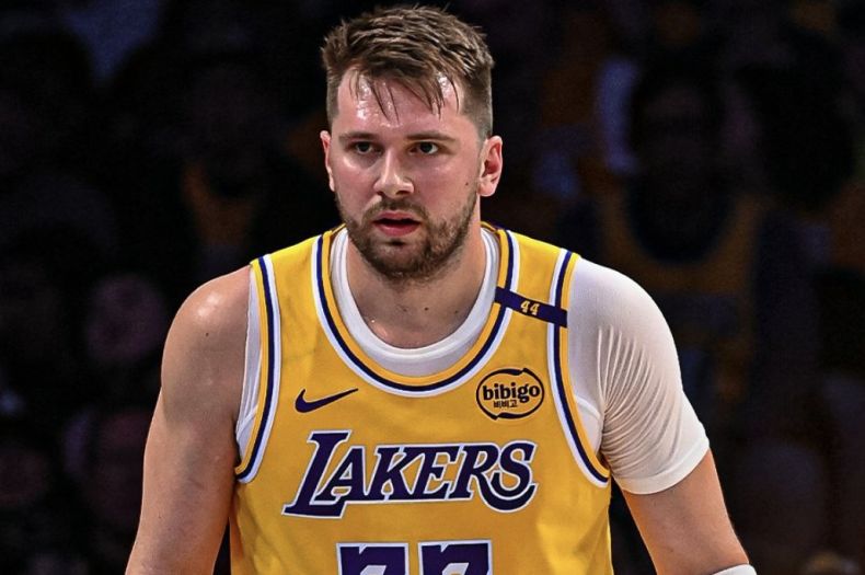 Dončić imao prvi nastup za Lakerse, spektakl na dočeku