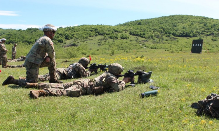 Drugi dan vojne vježbe OS BiH i vojske SAD na Manjači