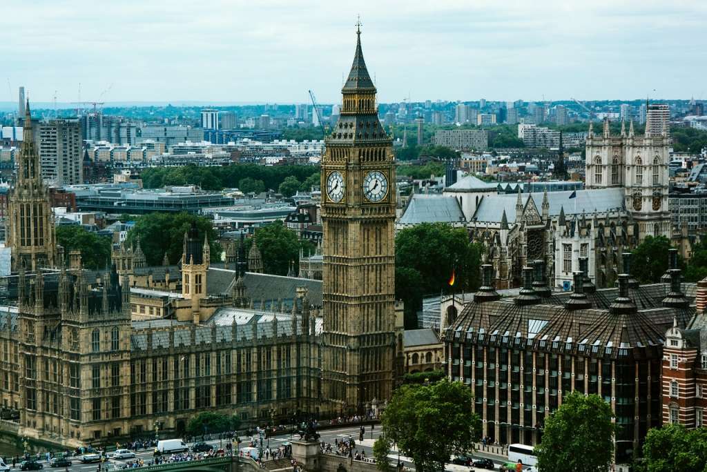 Državni dug Velike Britanije veliki koliko i ekonomska proizvodnja zemlje po prvi put od 1960-ih