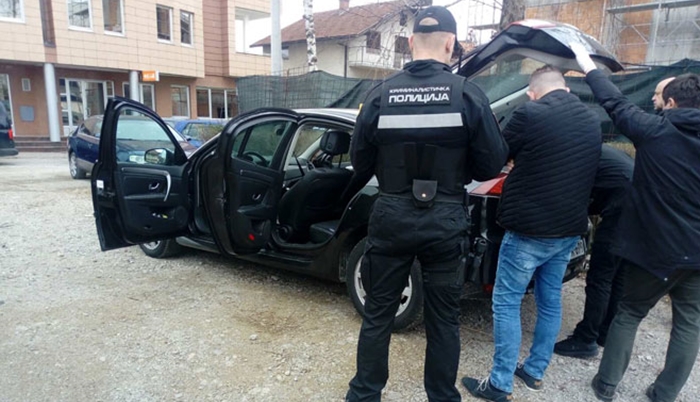 Dva policijska službenika privedena u akciji "Sirano"