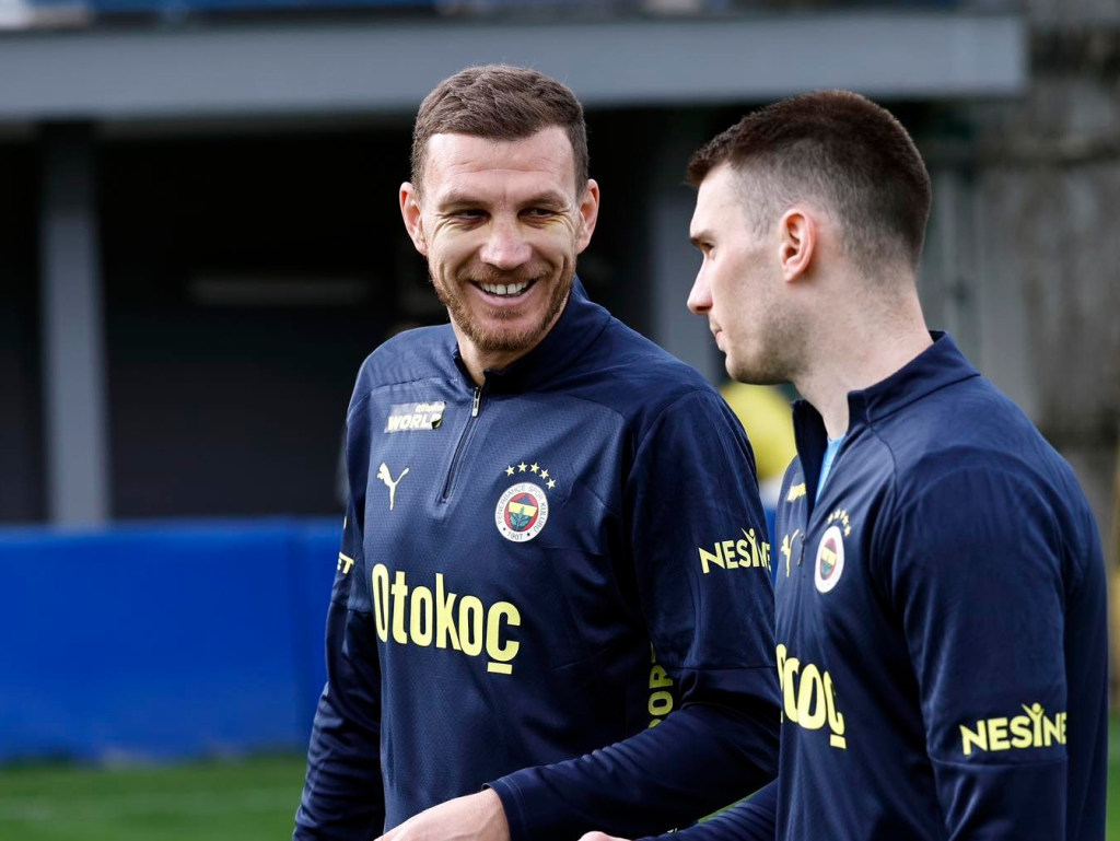 Džeko se vratio treninzima Fenerbahčea, nasmijan i raspoložen