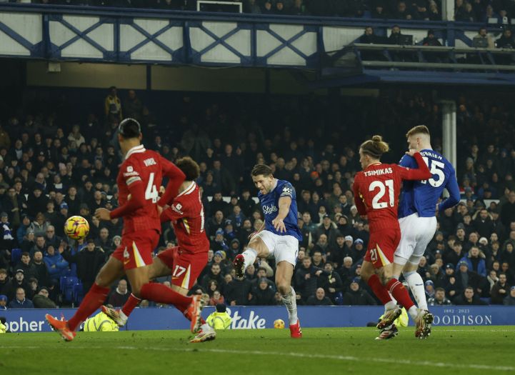 Everton se u 97. minuti spasio poraza u derbiju s Liverpoolom