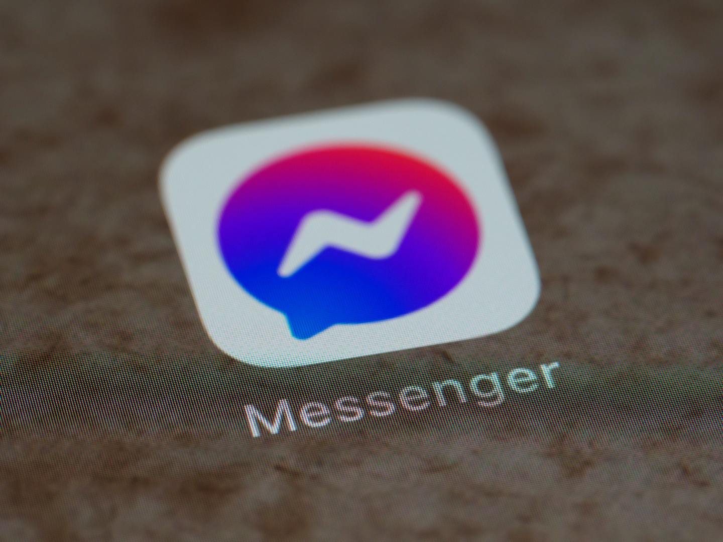 Facebook i Messenger chatovi će biti automatski šifrirani