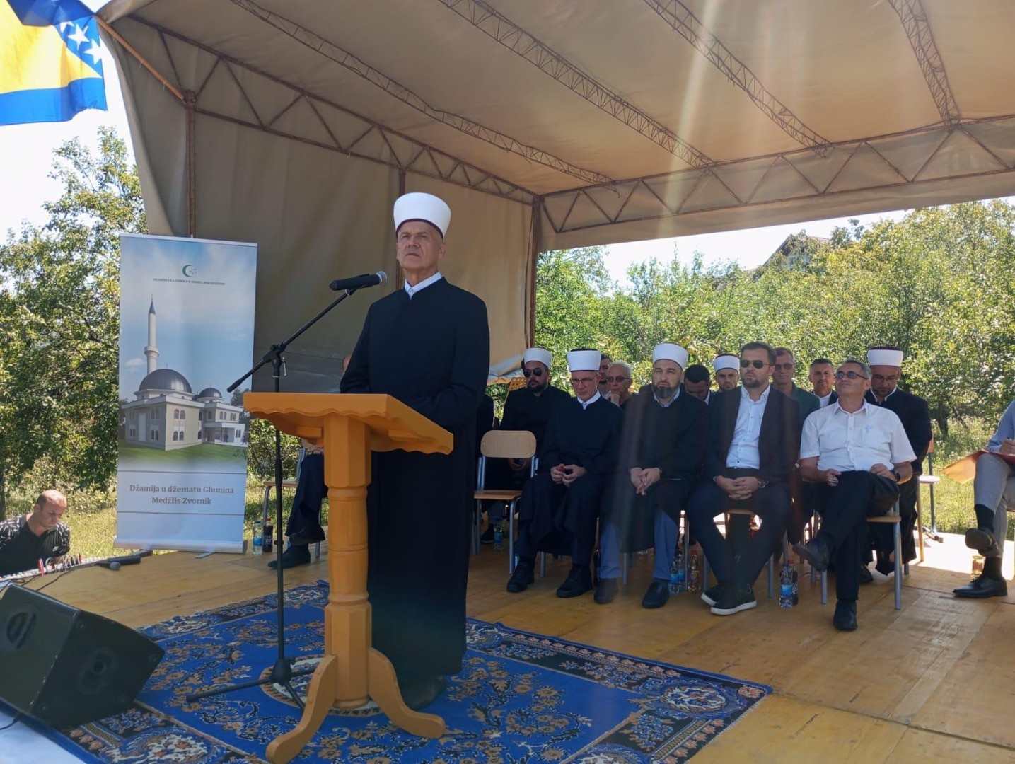 FOTO / Brojne podrinjske džematlije na šljemenskoj dovi u džematu Glumina