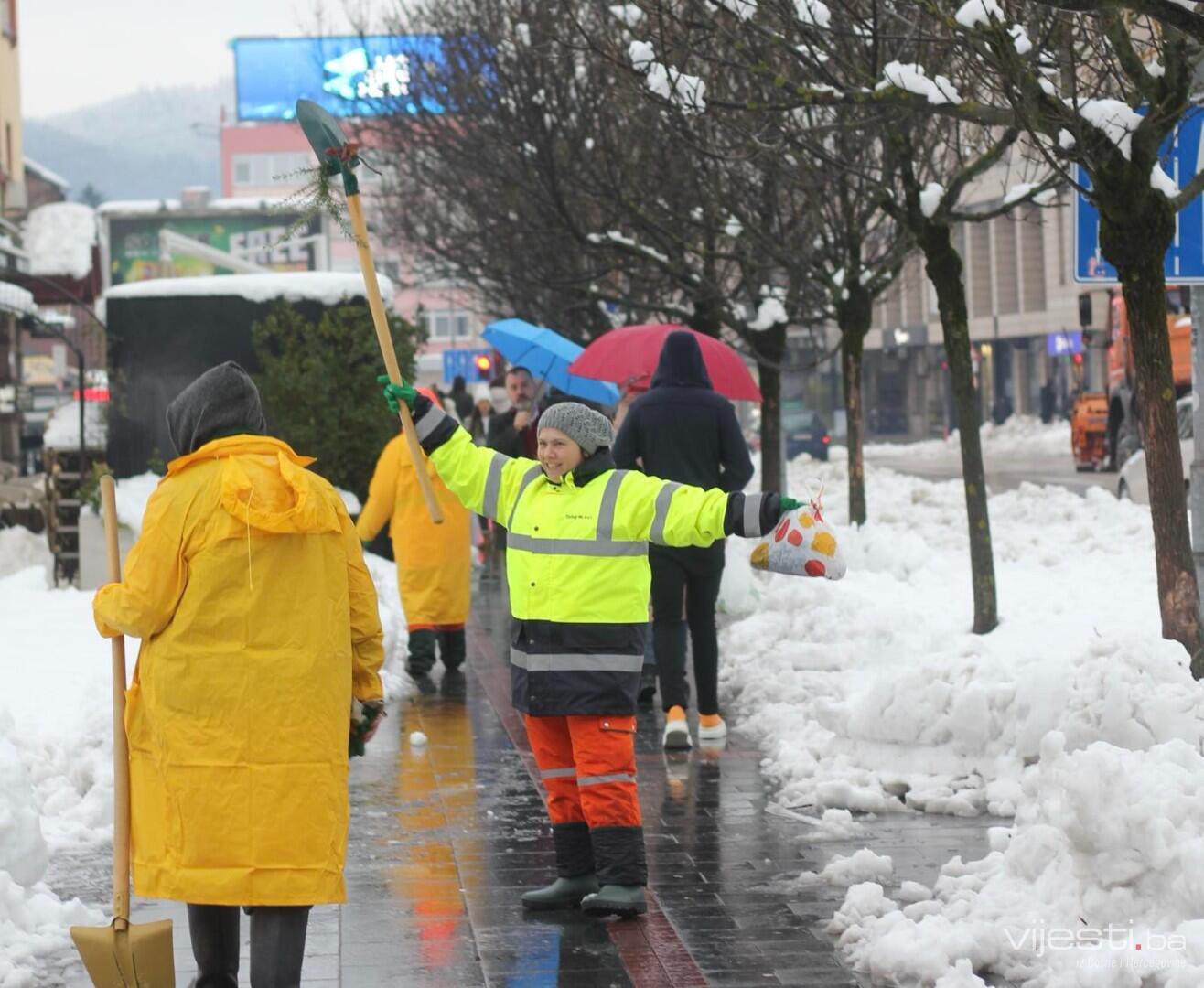 Foto: Prošetali smo Banjalukom, glavne ulice u boljem stanju