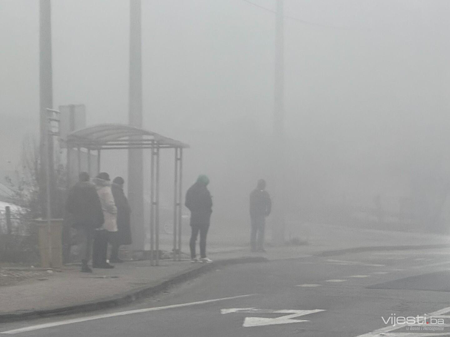 Foto: Sarajevo se guši u smogu, izdate preporuke!