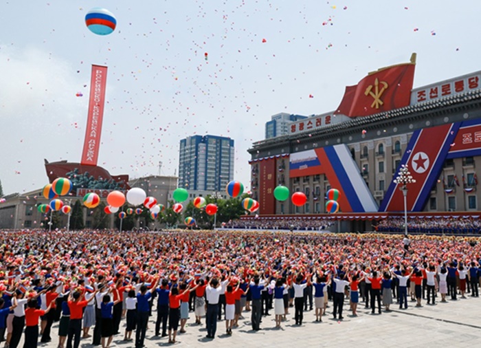 FOTO / VIDEO Pogledajte kako je Putin dočekan u Pjongjangu