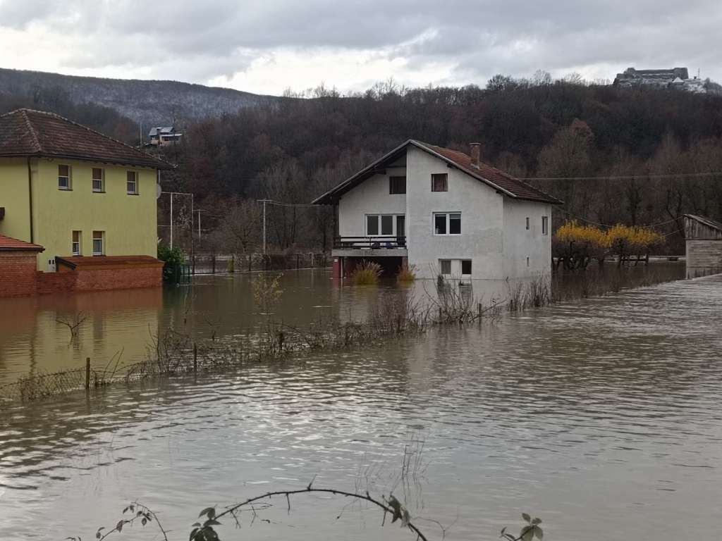 Izlijevanje rijeka u FBiH, FUCZ prati situaciju na terenu