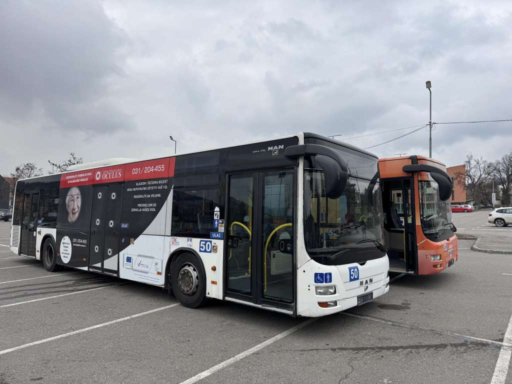 Grad Osijek donirao Tuzli dva autobusa, cilj formirati preduzeće