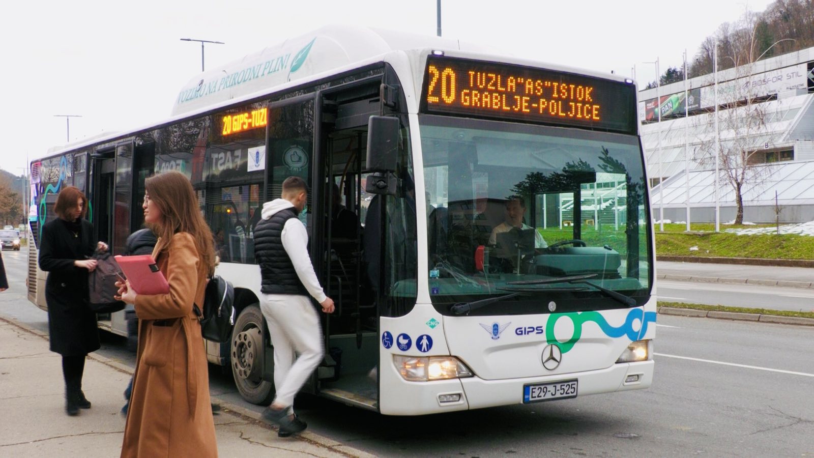 Grad Tuzla traži firme za obavljanje gradskog prevoza