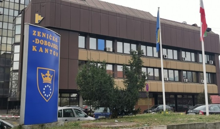 Grad Zenica hitno da isplati doznačene naknade i socijalnu pomoć