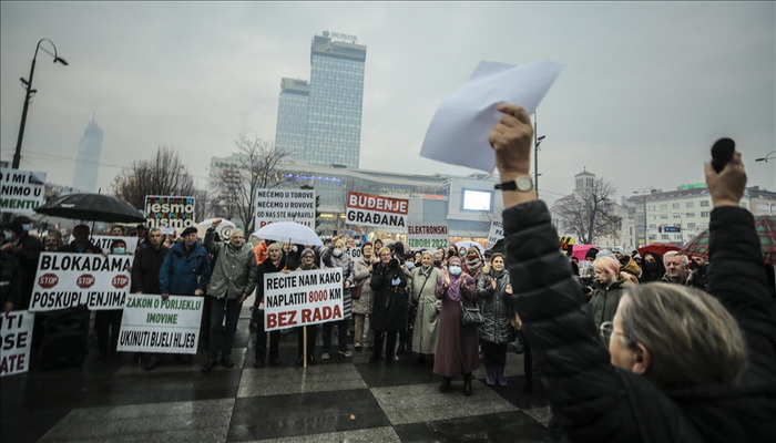 Građani zahtijevaju normalan život, deblokadu institucija i deeskalaciju krize