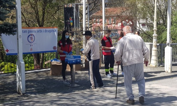 Građanima Zapadno-hercegovačkog kantona podijeljeno 40 hiljada zaštitnih maski