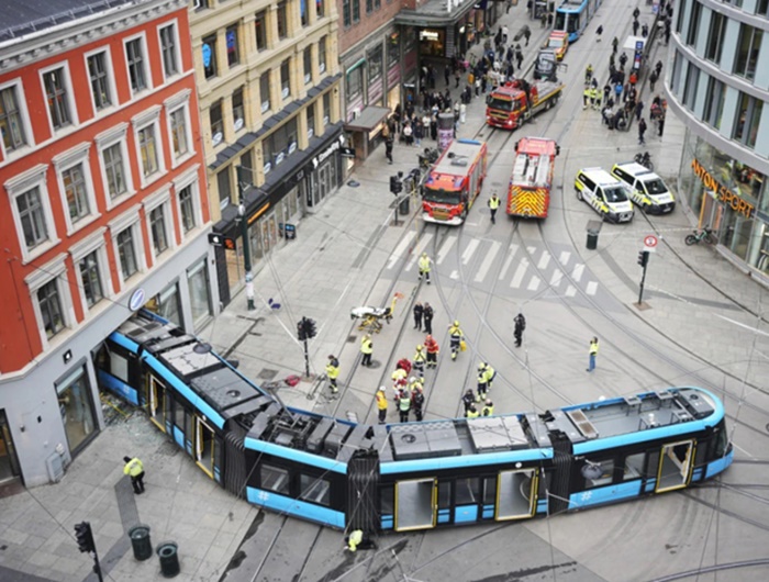 Haos u Oslu: Tramvaj se zabio u prodavnicu, povrijeđene četiri osobe