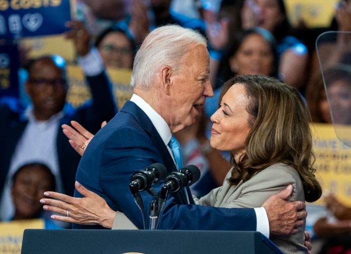 Harris i Biden na skupu u Marylandu: 'Ona će biti vraški dobra predsjednica'