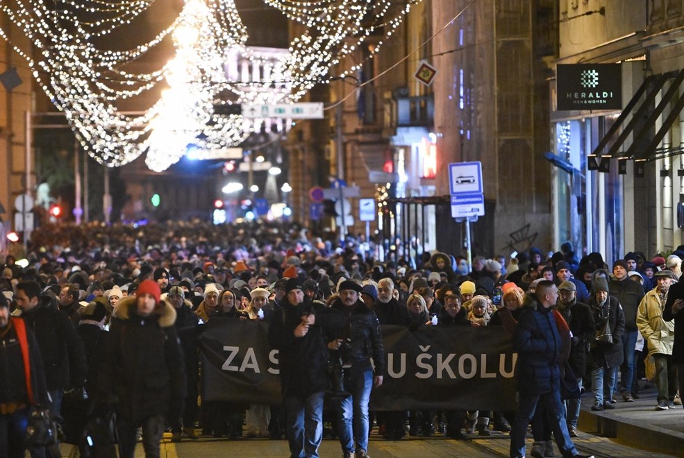 Hiljade građana Hrvatske na ulici: 'Napad na vas je terorizam, a napad na djecu incident'